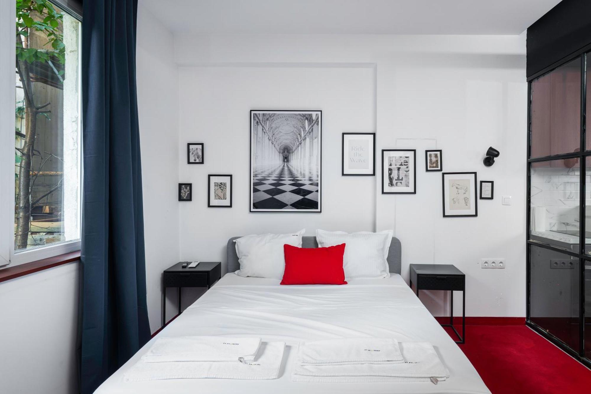 Central Art-Inspired Flat With Private Garage Sofia Exterior foto
